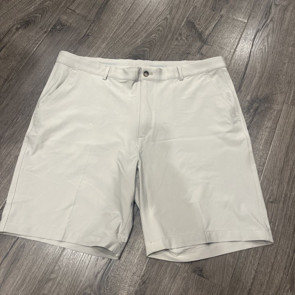Greg Norman Men's 40 Performance Stretch Moisture Wicking Golf Shorts